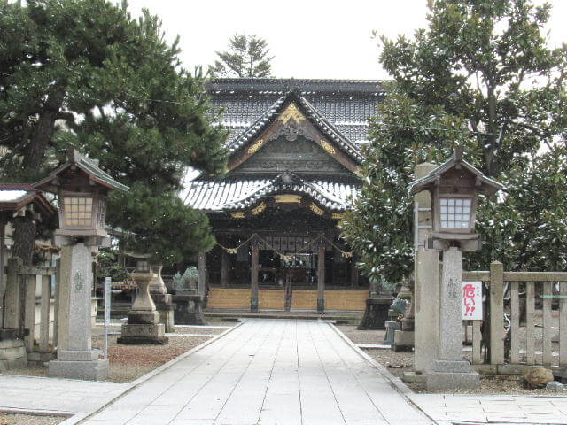 高岡關野神社社殿
