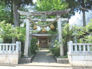 中川熊野神社の参道